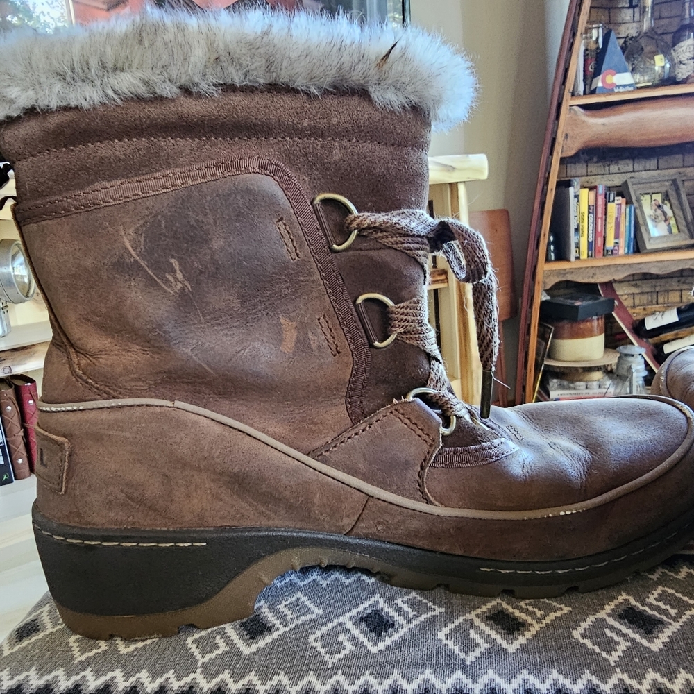 Sorel Fur Lined Boots Size 8.5 - Picture 4 of 8